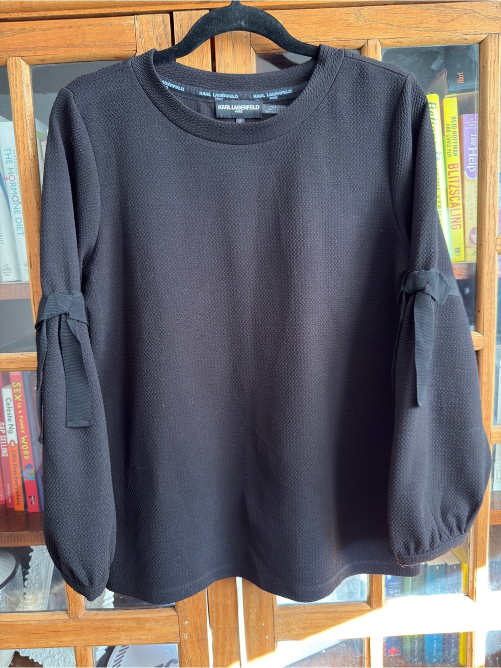 Karl Lagerfeld Paris Black Textured Balloon Sleeve Bow Top S